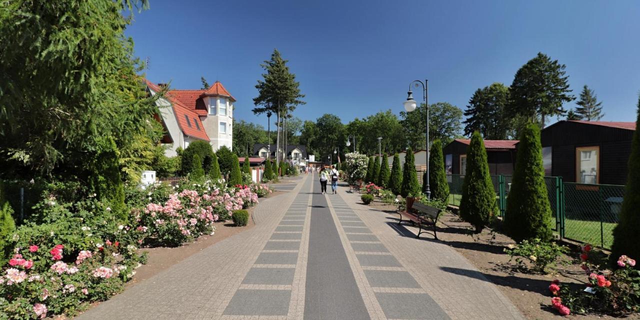 Z Widokiem Na Morze Appartement Rewal Buitenkant foto